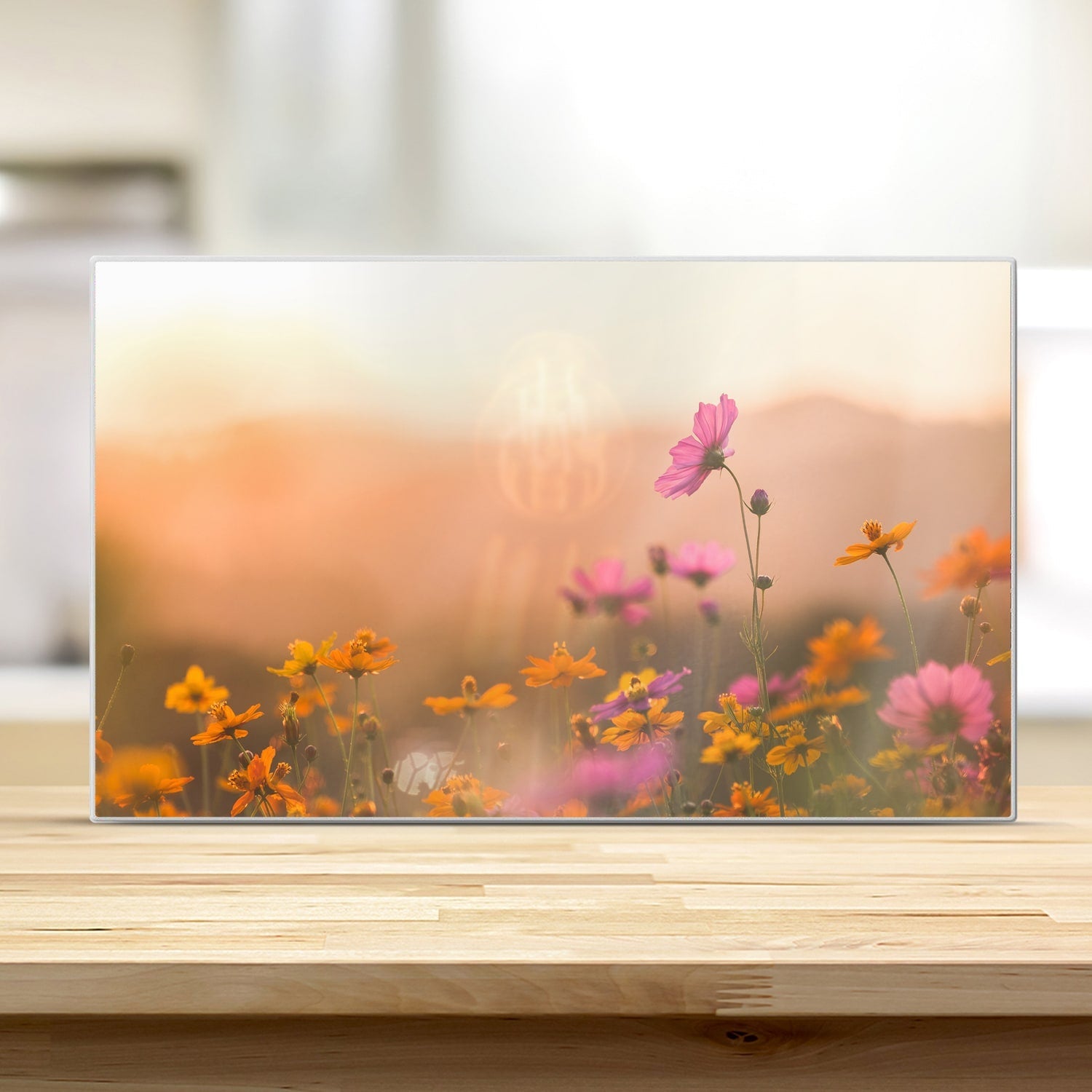 Snijplank - Gehard Glas - Kleurrijke Bloemen bij Zonsondergang