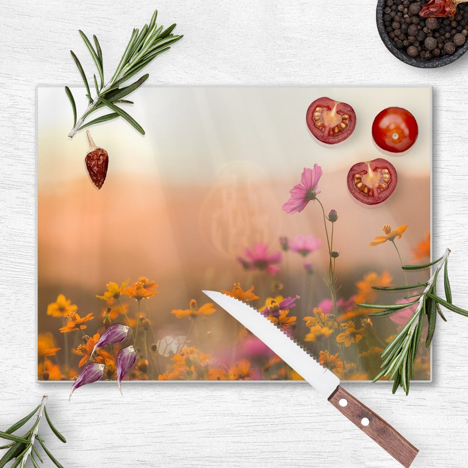 Snijplank - Gehard Glas - Kleurrijke Bloemen bij Zonsondergang