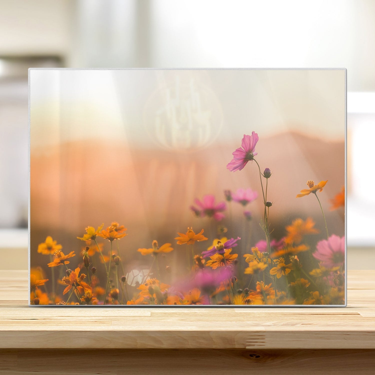Snijplank - Gehard Glas - Kleurrijke Bloemen bij Zonsondergang